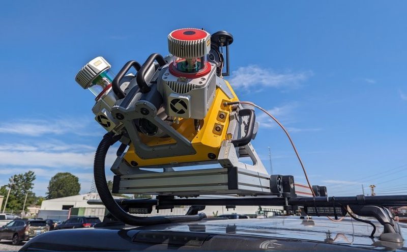 GreenValley LiMobile M2 mounted on vehicle